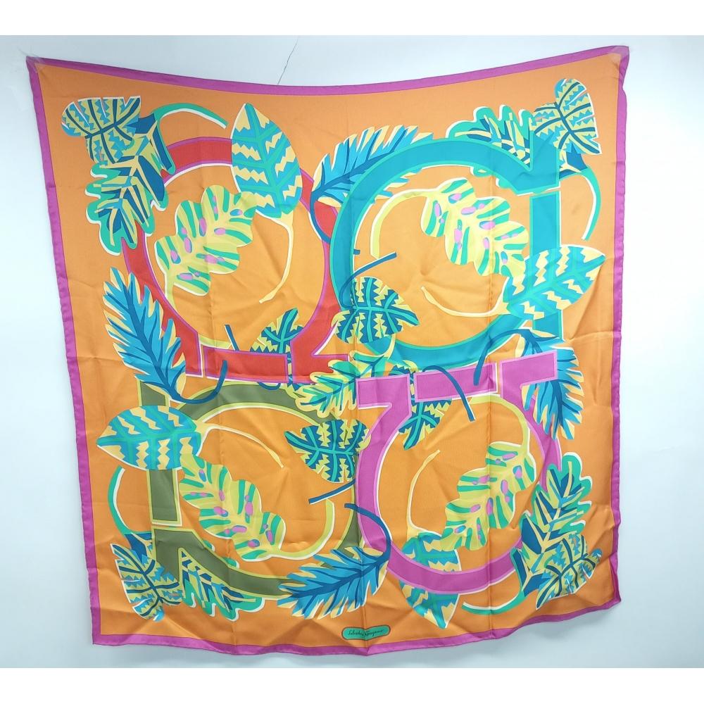 

Ferragamo Salvatore Ferragamo Women S 682734 Print Silk Scarf Multi