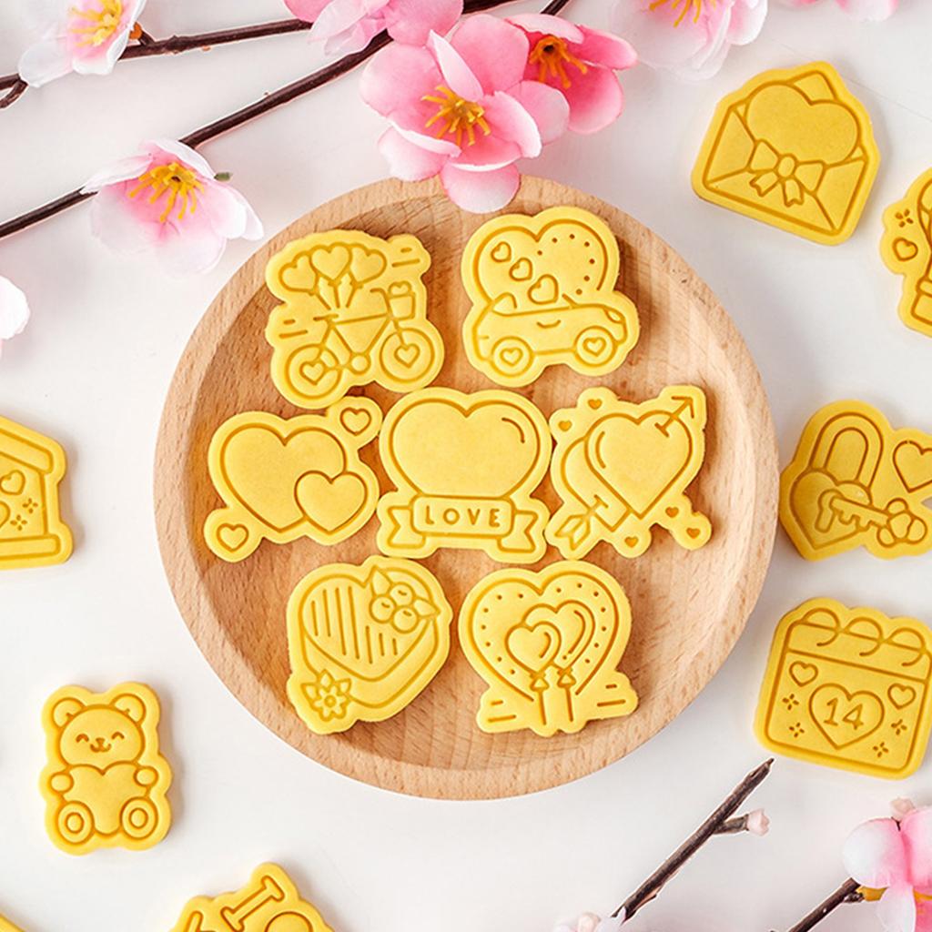 Valentine's Day Cookie Cutters Cartoon Pressable Biscuit Mold Holiday Biscuit Fondant Cookie Stamps Party Supplies