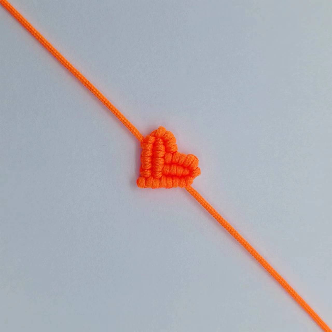 Handarbeit Handgestrickt Pfirsich Herzförmig Glücksbringend Rotes Seil Armband Verstellbar Damen Beste Freundin Anhänger Einfach Herren Paar Liebende Geschenk 16-28cm