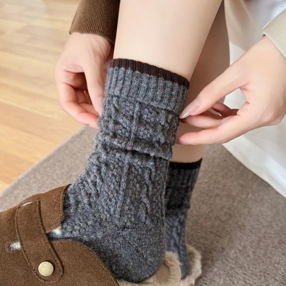 Twist Knit Pattern Women's Socks Retro Middle Tube Socks New Floor Socks Daily Wear
