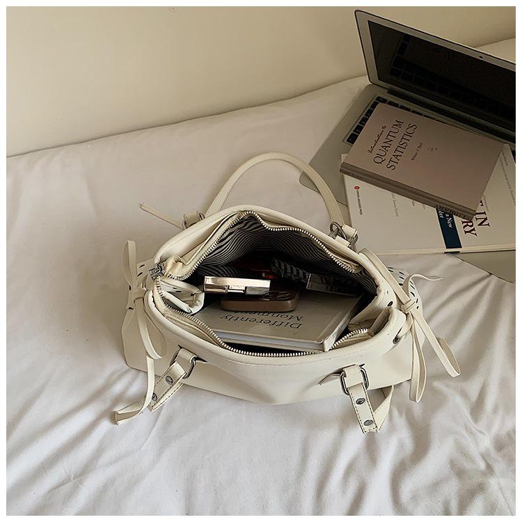Spring 2026 Fashionable Women's Polka Dot Shoulder Bag
