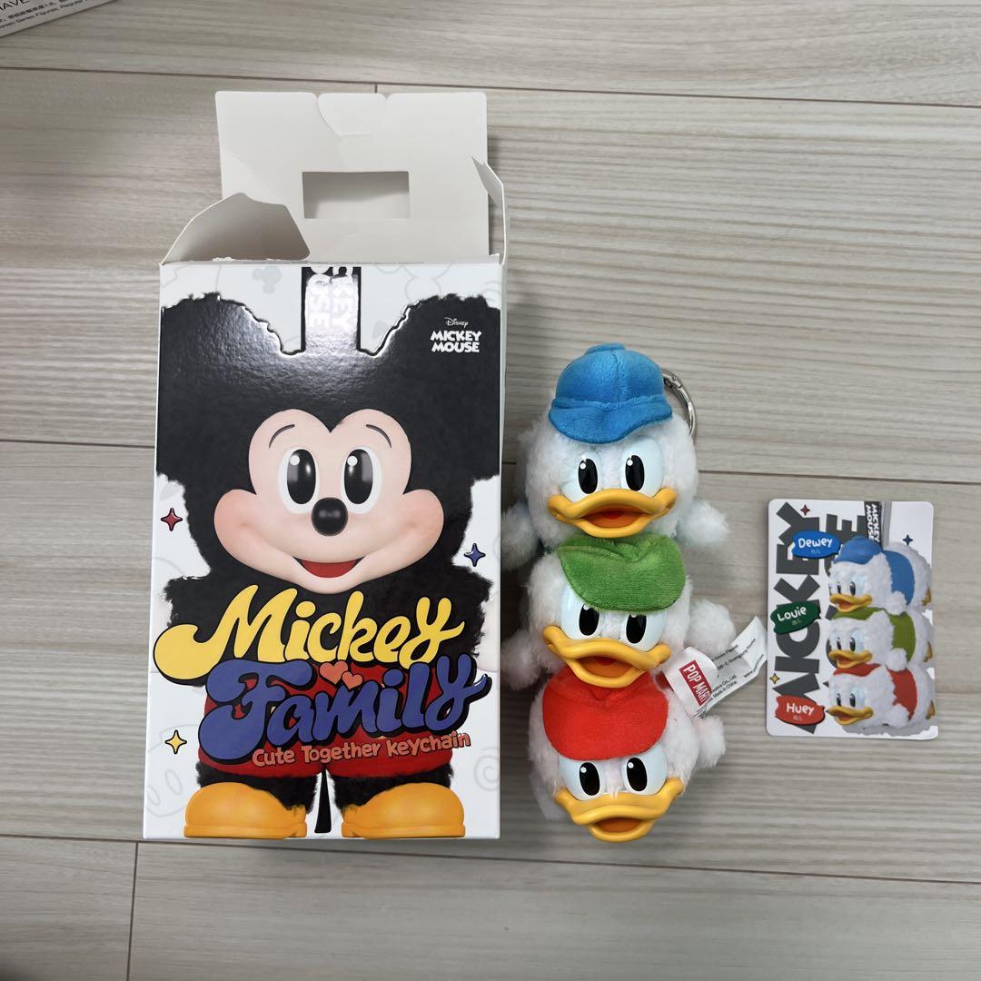 

[Б/У] Pop Mart Секретный Микки Семья Хьюи, Дьюи, Луи