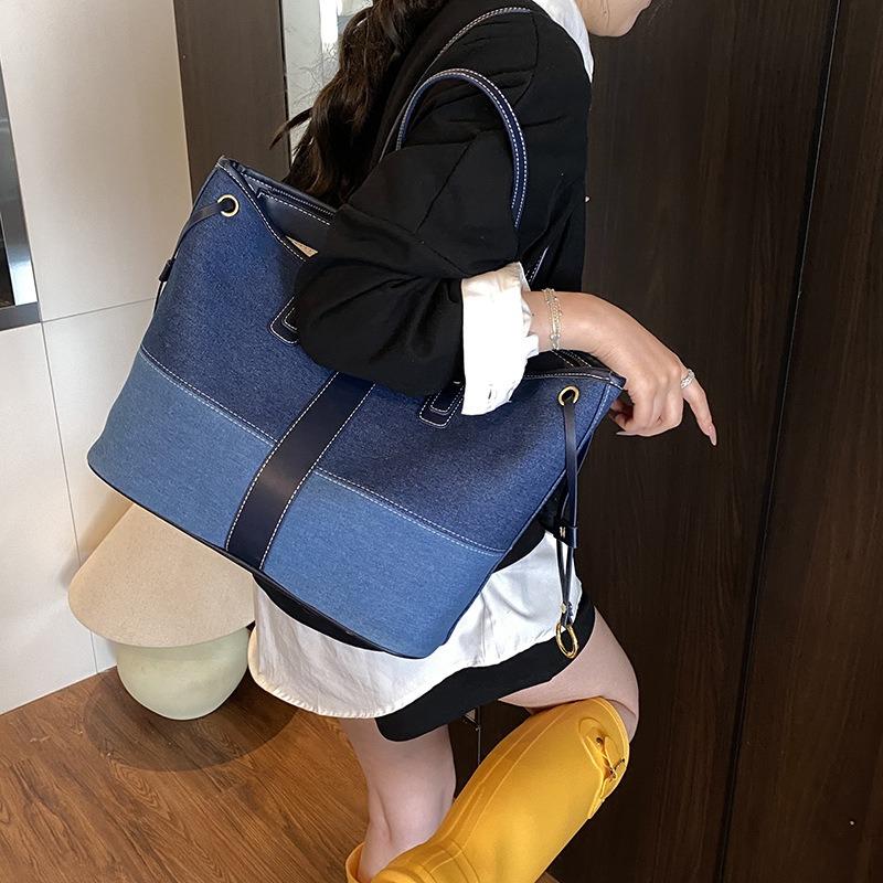 Denim bag women's large-capacity new summer splicing casual shoulder bag texture class commuter tote bag