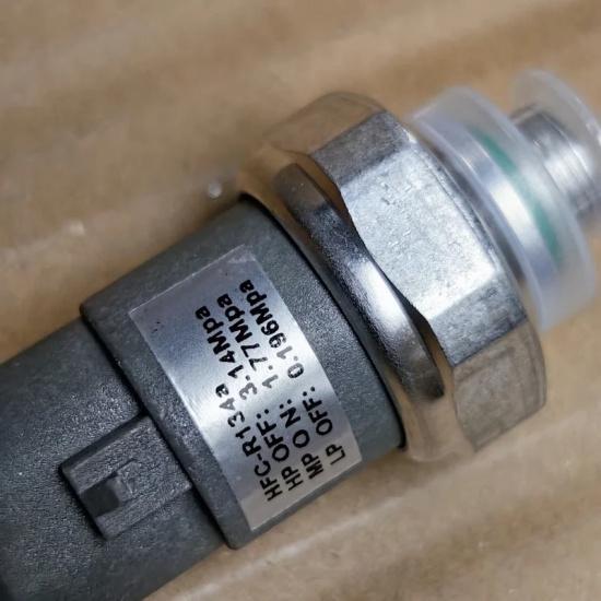 For MAXUS V80 T60 Air Conditioning Pressure Switch Sensor Pressure Valve V80