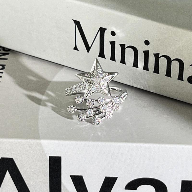Light luxury Internet celebrity mix and match personalized flower bow fashion ring women full of diamonds flower language niche cold wind ring tide