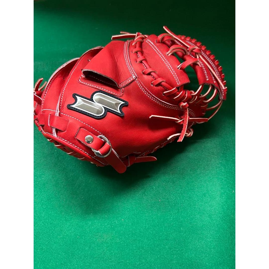 Used Softball youth baseball catcher s mitt