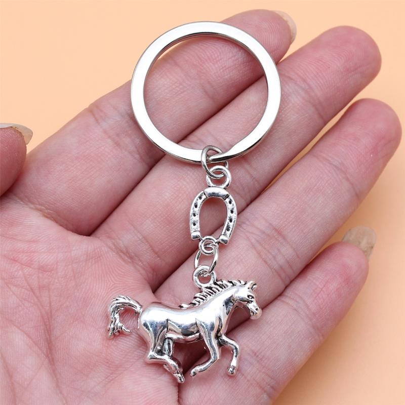 Creative Horse Metal Keychain Vintage Horse Pendant Keyring Bag Key Hanging Decoration New Year Mascot Souvenir Gift