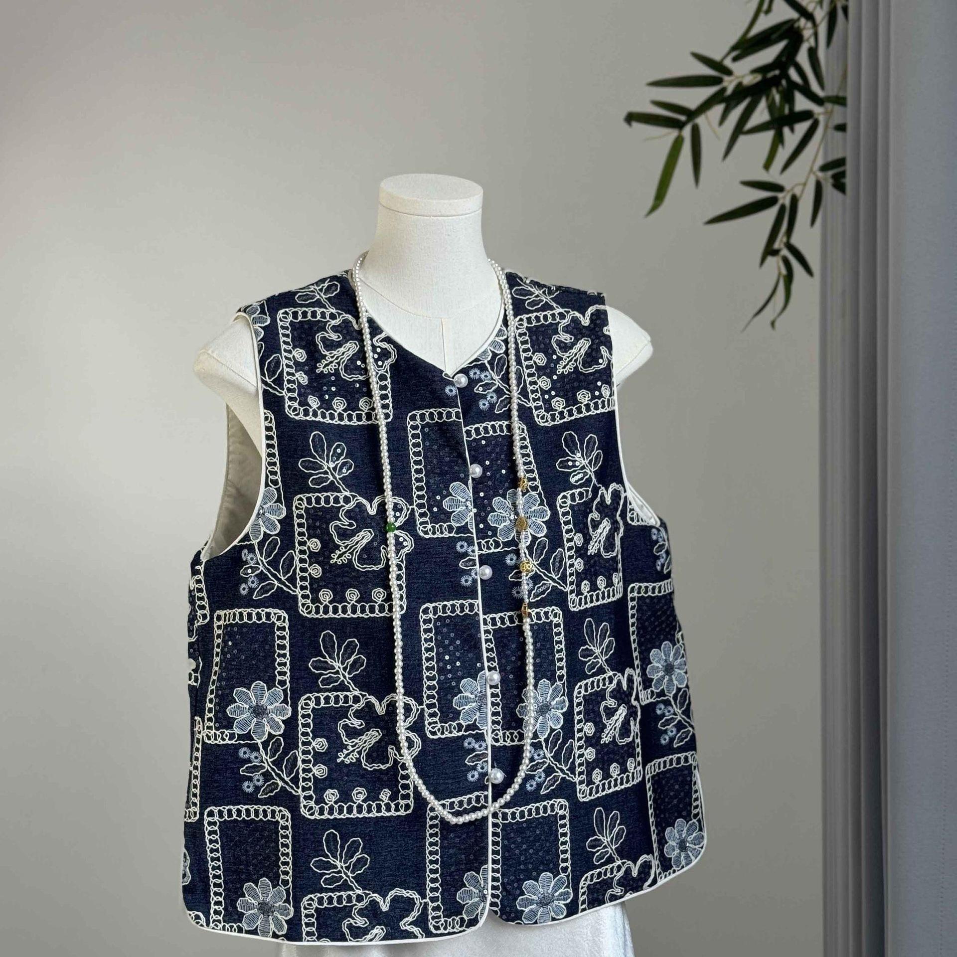 

Вышитый деним с пайетками новая весна и осень сине-белый фарфор 2025 топ-жилет жилет 3XL (recommended 138-75kg)