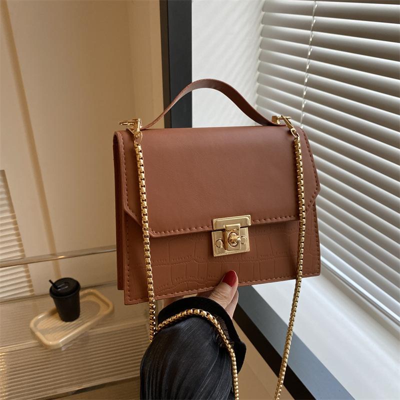 Chain trend handbag casual commuter shoulder bag 2024 summer new bag women's fashion simple messenger bag