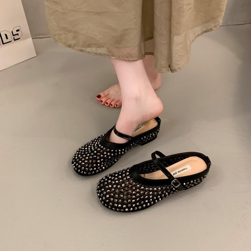 Women Slippers 2026 Crystal Cover Toe Mules Slippers Outdoor Luxury Women Shoes Hollow Out Slingback Flat Sandals Slides Women
