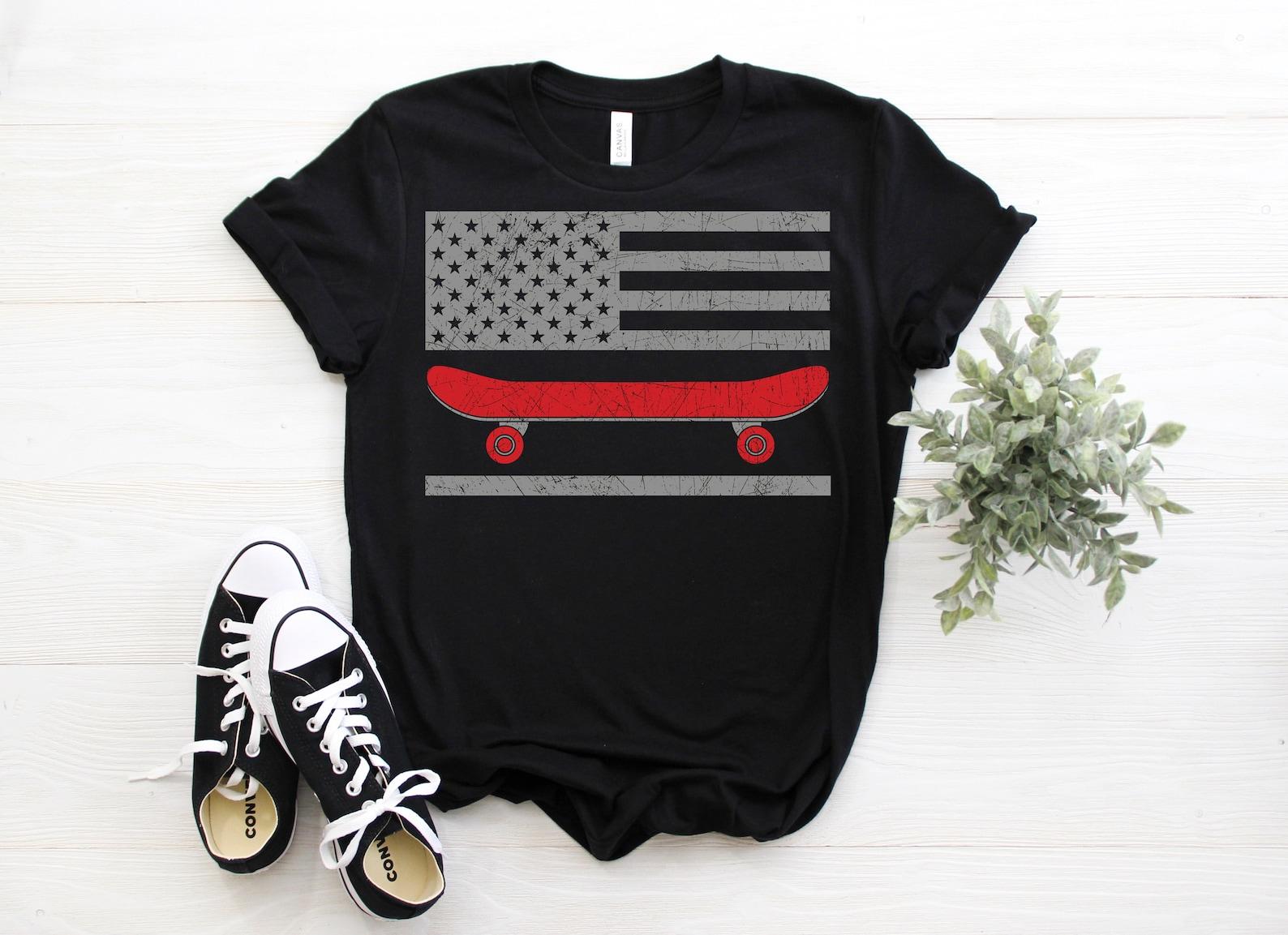 Skateboarding American Flag Skateboard Vintage T-Shirt, USA Skate Boarding Fans Gift, Skateboarder Tricks Lover, Skateboarders Performing, 140