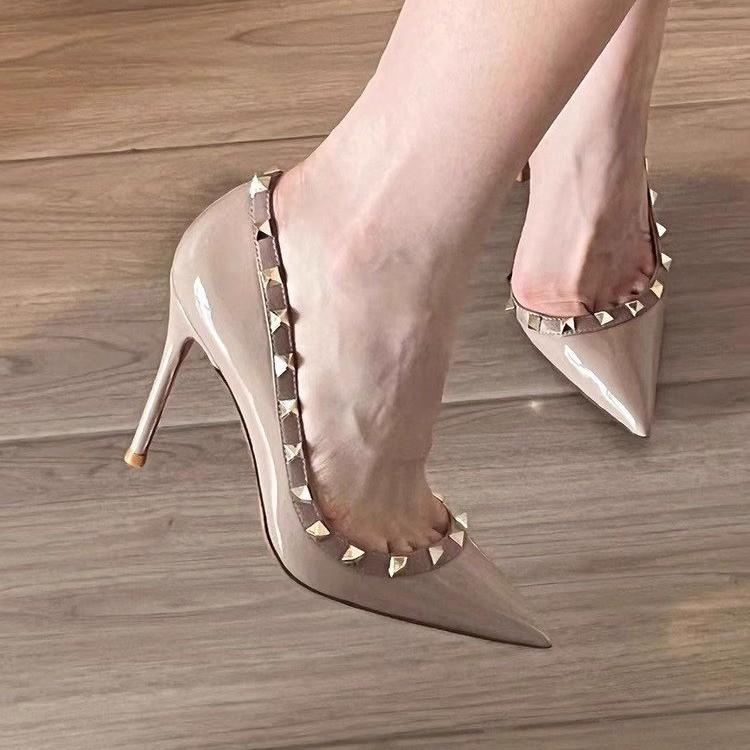 Fashion Pointed Rivet Nude High Heels for Women, New Sexy Queen Style Slim Heel Liuding French Shallow Mouth Single Shoe