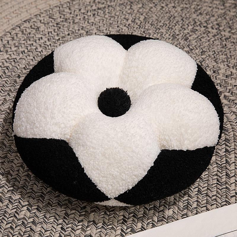

40cm Flower Cluster Throw Pillow Floral Plush Cushion Stuffed Sofa Hugging Pillow Soft Warm Birthday Gift Home Decorative Pillow