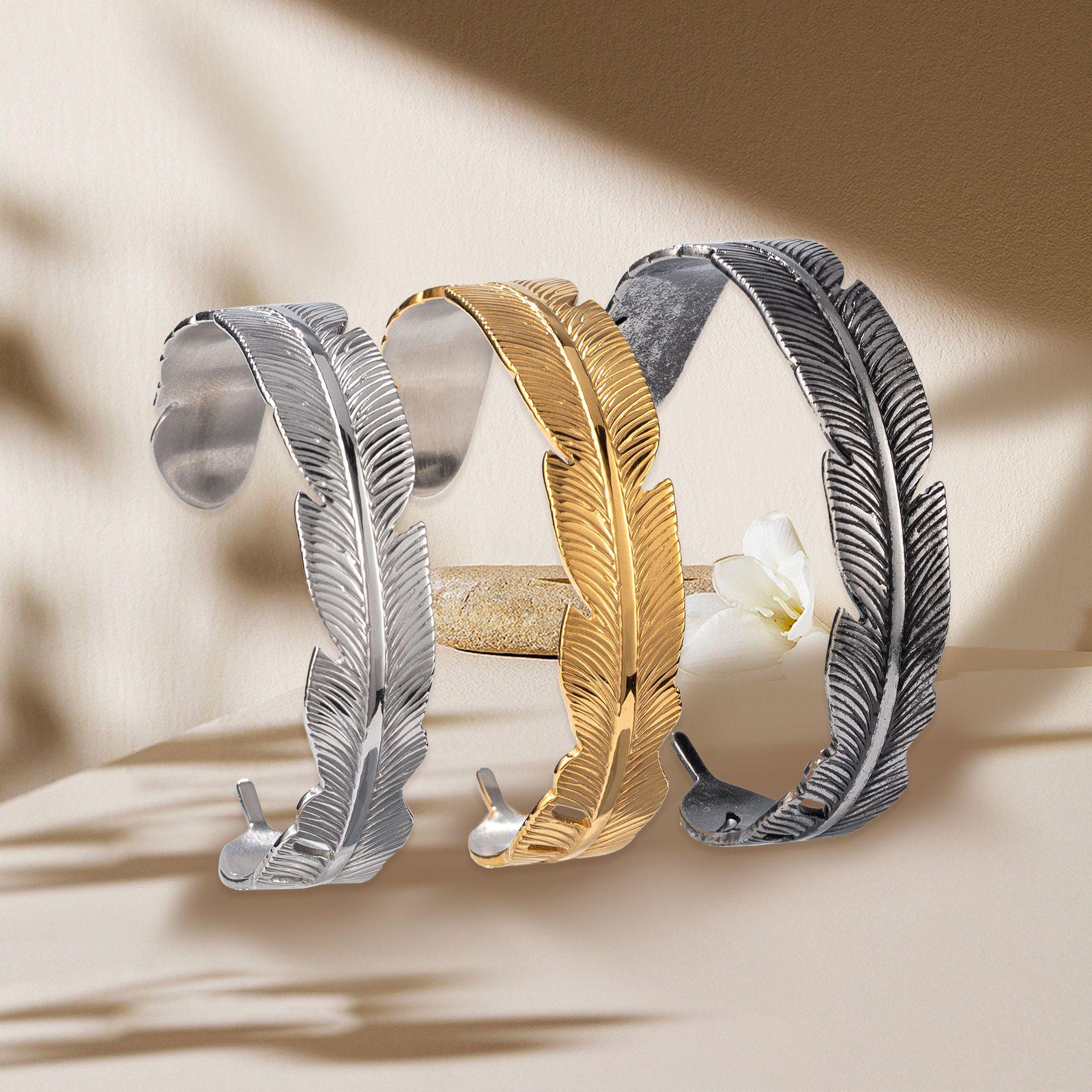 

Retro Minimalist Feather Titanium Steel Adjustable Bangle for Men & Women