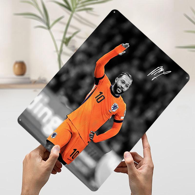 

Depay in Netherlands Jersey Poster Customized Vintage Metal Signs Wall Art Retro Tin Plaque for Mancave Living Room Decorations 7.9x11.8In(20x30cm)