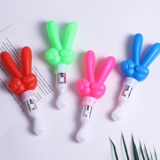 Renkli Işıklı Çubuk Barış İşareti Şeklinde Yanıp Sönen Işıklı Çubuklar 3 Aydınlatma Modu ile Partiler Konser Kutlamaları için Işıklı Asa Çubukları