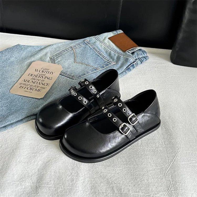 2025 New French Retro Mary Jane Shoes Women's Flat Bottom One-word Buckle with Shallow Mouth Evening Shoes Patent Leather Temperament Single Shoes
