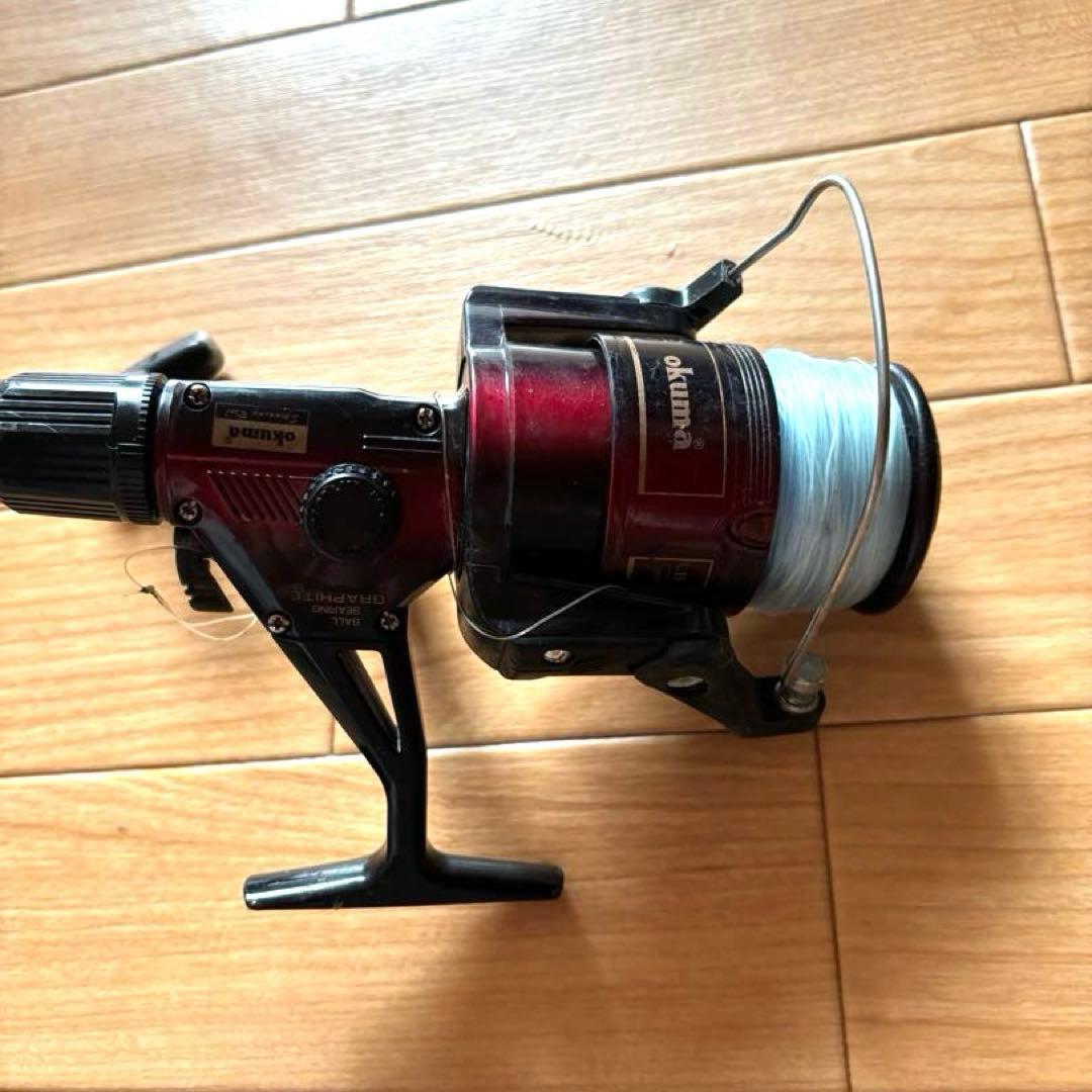 Used okuma GRAPHITE spinning reel red and black color used fishing reel