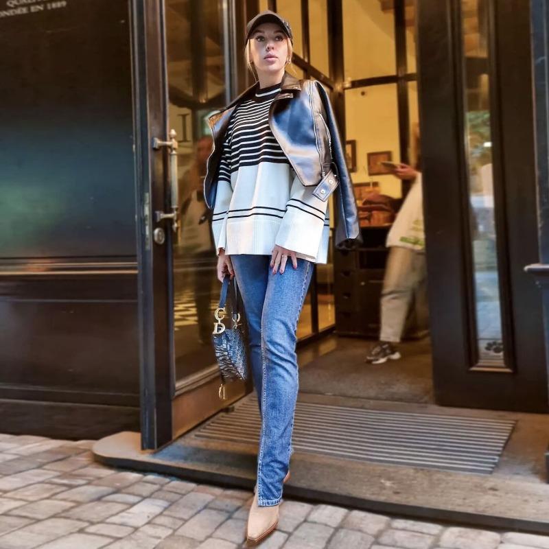 Maglione a righe a collo alto da donna per autunno e inverno