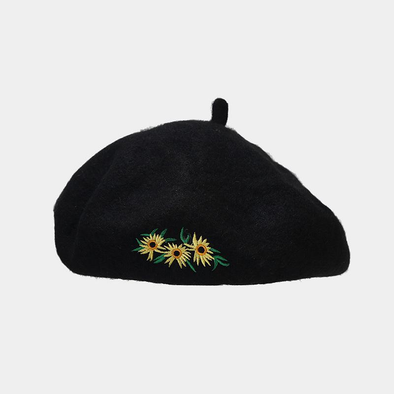 Women's Checked Beret Winter Floral Embroidery Street Fashion Hat Internet Celebrity Artist Xingjing BLM154