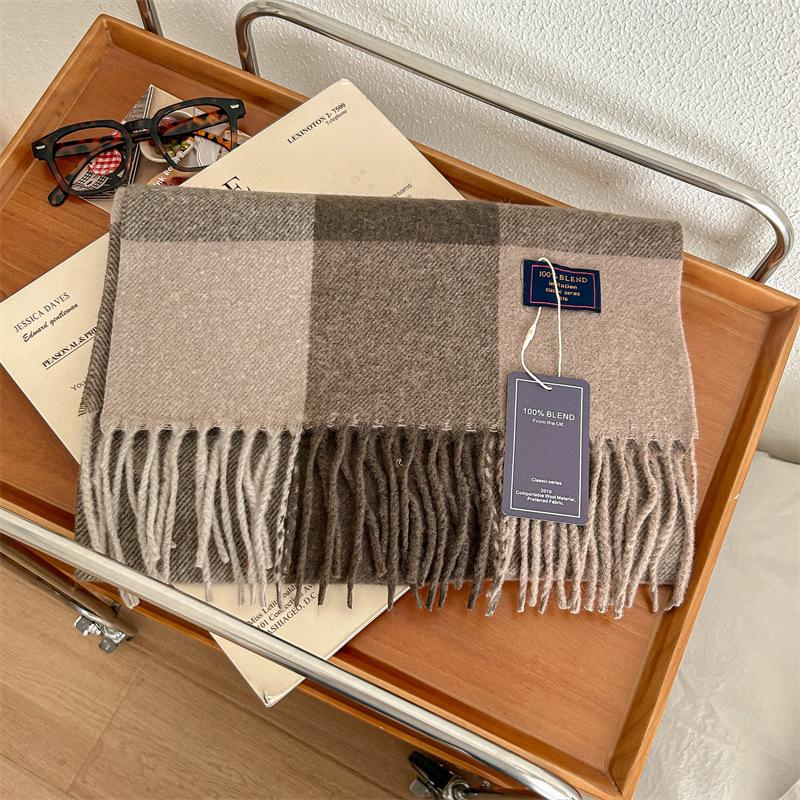 Vielseitiger, weicher und klebriger Karoschal aus Kaschmirimitat mit Quaste für den Winter, luxuriös, neu, modisch, verdickter, warmer Schal für Damen