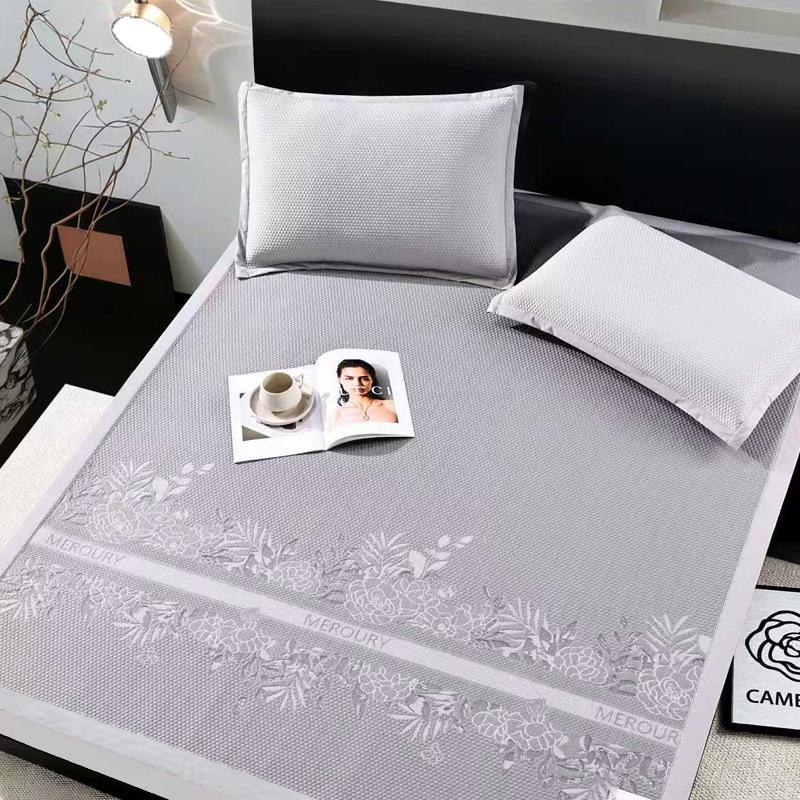 

Class A Ice Silk Cooling Mattress Pad Set - Summer Comfort, Soft & Machine Washable (3-Piece) 90x200cm 2-piece Set