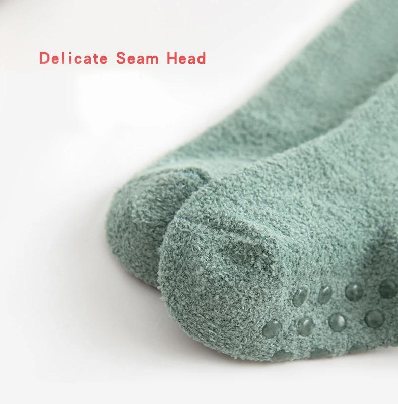 0-36M Herbst Winter Baby Neugeborenes Korallenvlies Dinosaurier Socken Jungen und Mädchen Dicke Bodensocken Kleinkind Rutschfest Warme Schlafsocken