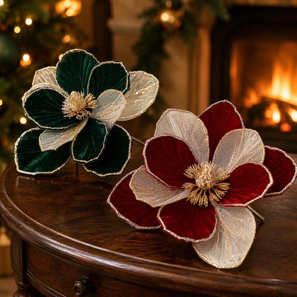 Weiße Stoff-Magnolie und Roter Samt Weihnachtsbaumdekoration