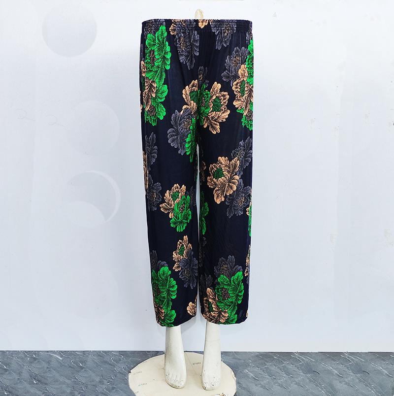 Atmungsaktive Blumendruck-Neunpunkt-Hose in Übergröße für Frauen mittleren Alters und ältere Frauen - Sommer-Eisseide, Lockeres gerades Bein Design