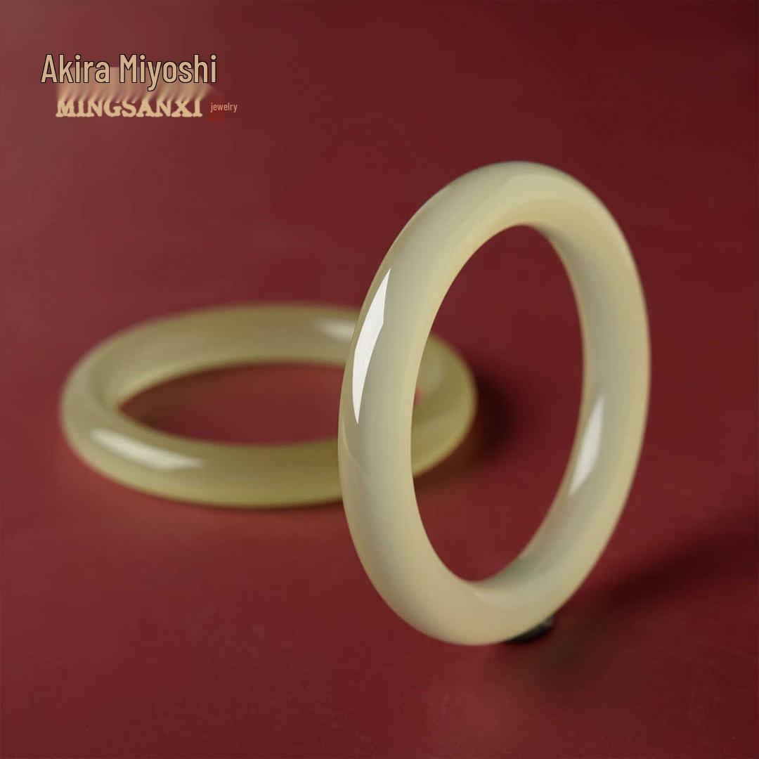 

Синьцзянский Хэтяньский бело-голубой нефритовый браслет для женщин Inner diameter 60MM