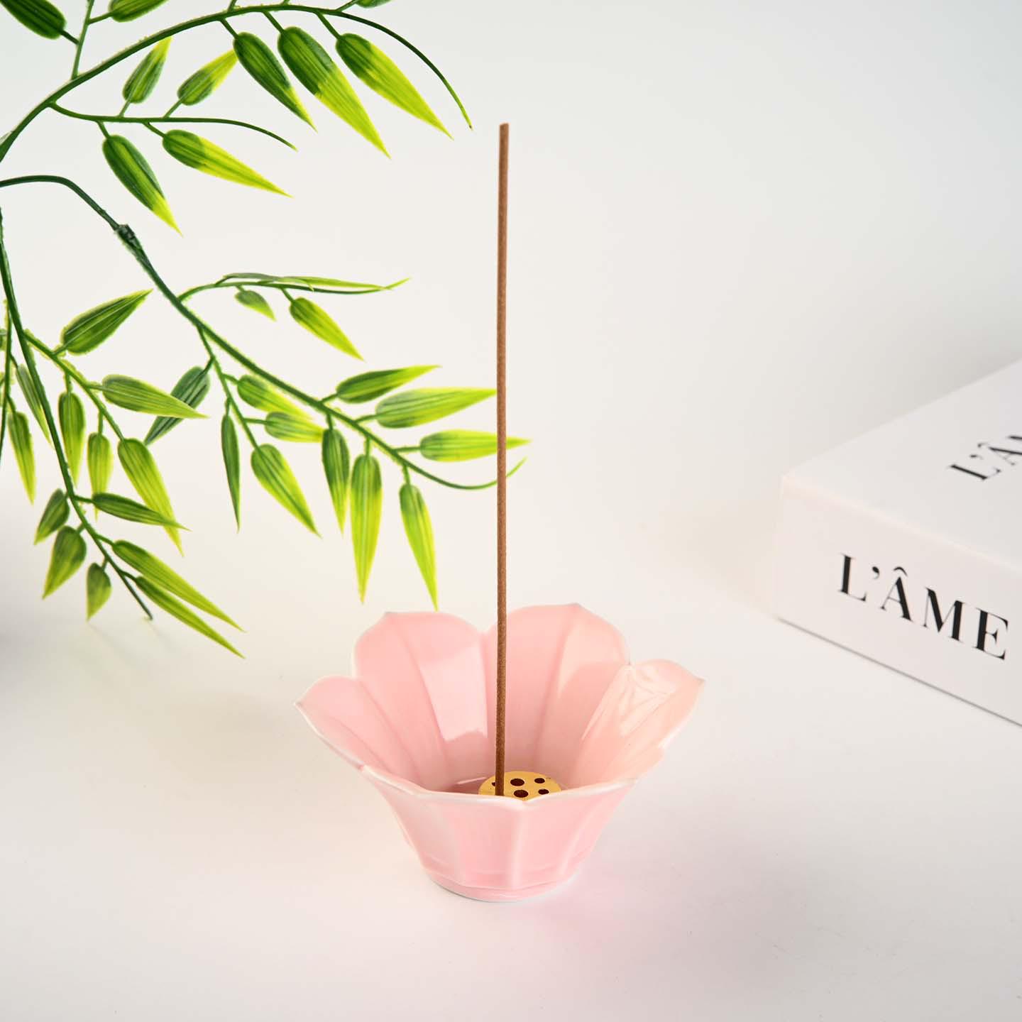 Lotus Ceramic Incense Holder - Creative Sandalwood Burner & Indoor Ornament.