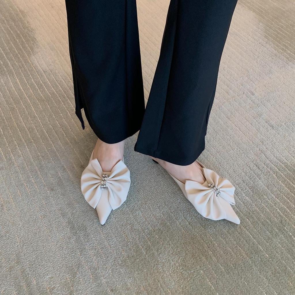 Fashion 2024 Designer Celebrity Bow-Knot Slippers Women Silk Mules Shoes Kitten Low Heels Slides Party Flip Flops Ladies Crystal Sandals