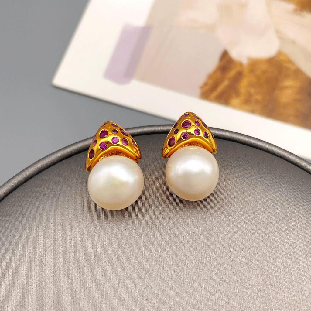 Elegant French Retro Zircon Hoop Earrings for Women