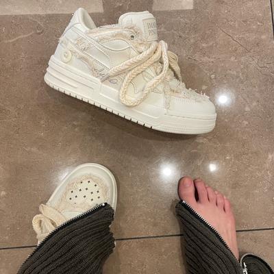 2025 New White Trend Bread Shoes Female Spring Korean Version Niche Thick Sole Casual Small White Shoes Design Sense Board Shoes
