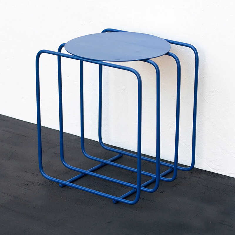Modern Minimalist Iron Side Table Creative Luxury Small Metal Coffee Table for Small Apartments Baking Paint Finish