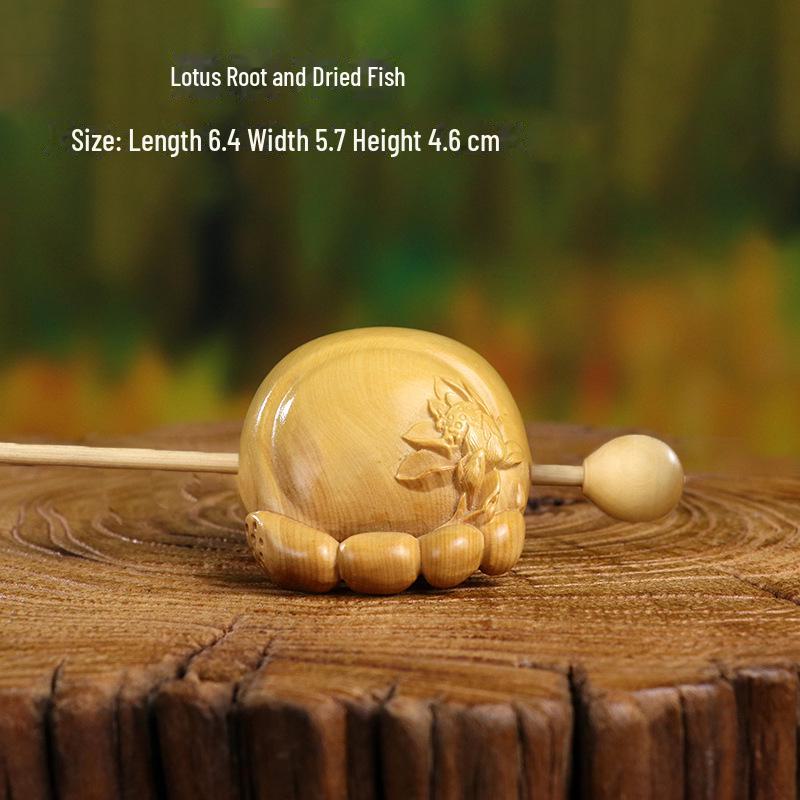 Portable Boxwood Percussion Meditation Instrument: Mini Wooden Fish Carving, Perfect as a Gift or Decorative Ornament.