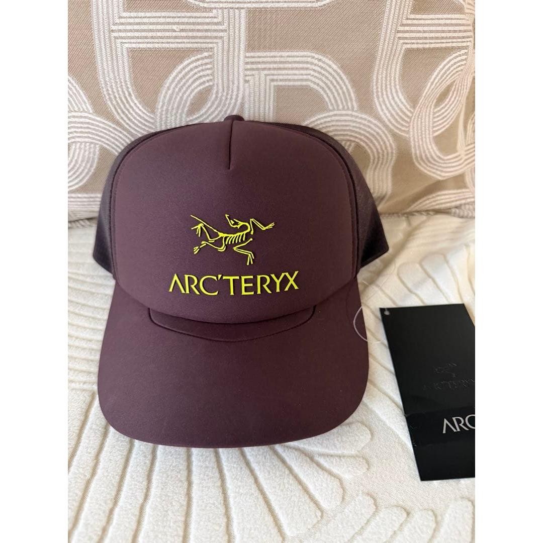 Used [New/with tags] ARC TERYX Brown Trucker Hat
