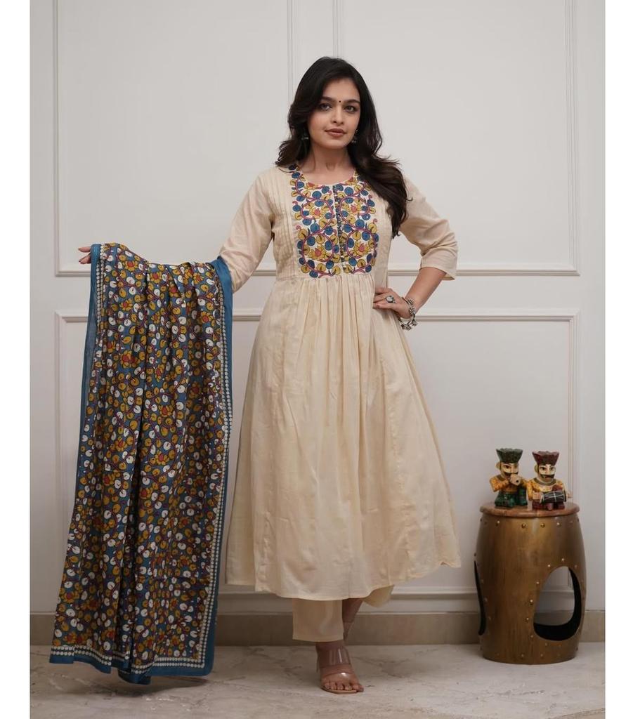 Beautiful Designer Cotton Off White Kurti Set Women Bollywood Party Wear Kurta Pant Dupatta Set
