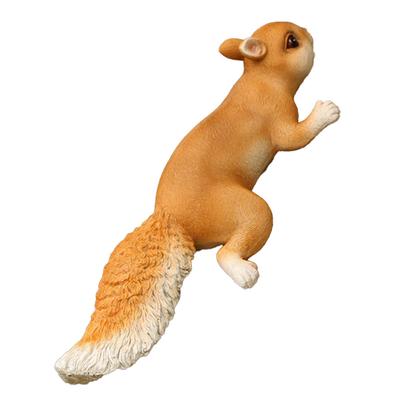 Für Garten Für Außenbereich Eichhörnchen-Statue Outdoor-Baumdekoration Farbe Orange Skurrile Outdoor-Dekoration Gundam