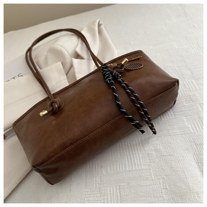 European American Retro Tote Bag Korean Fashion Shoulder Bags Advanced Simple Handbag New Large Capacity Pendant Versatile Bags