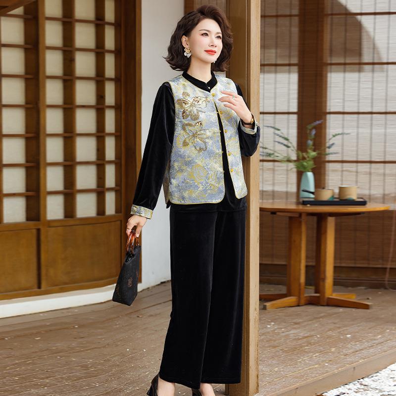 Elegant Chinese-Style Gold Velvet Spring Suit for Moms - Three-Piece Set for Middle-Aged & Elderly Women (2026)