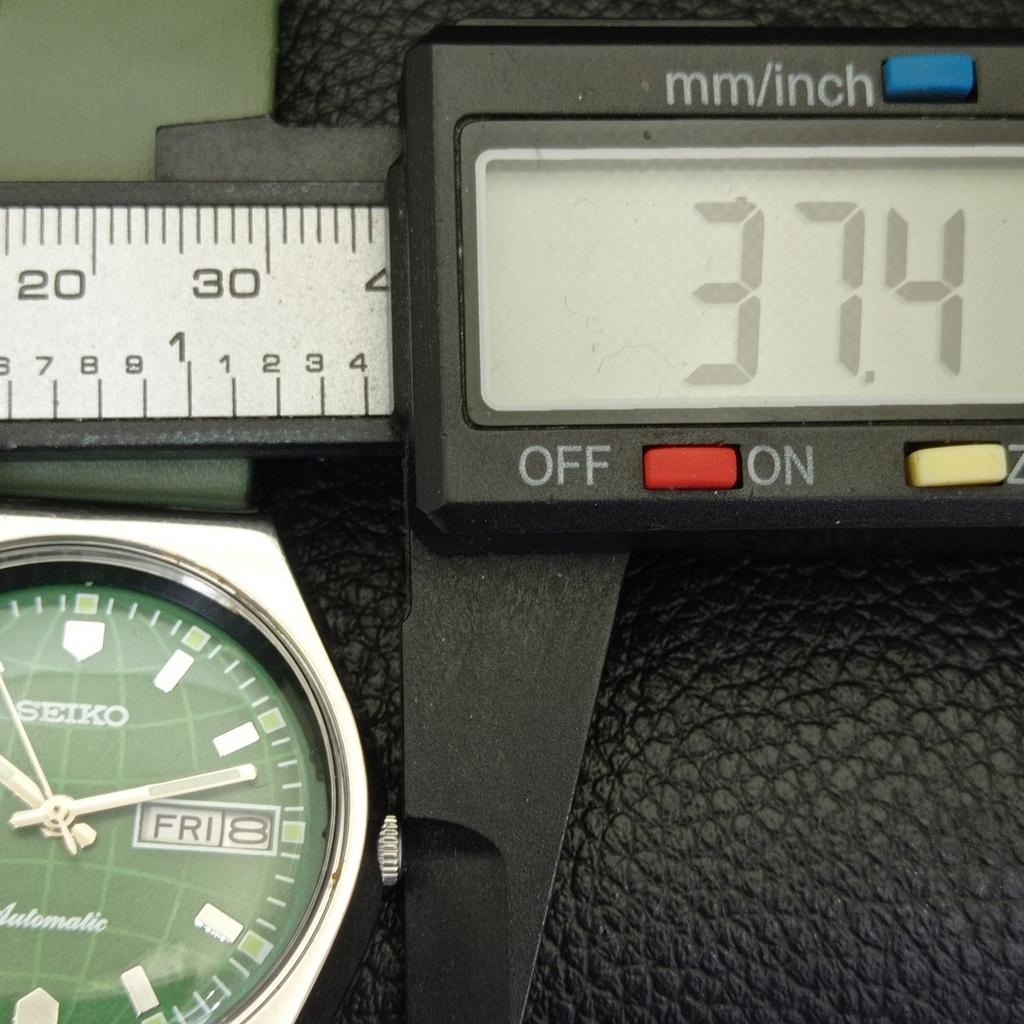 VINTAGE SEIKO AUTOMATIC JAPAN 6309A MENS GREEN COLOR DIAL WATCH a701301-5 R206a-a701301