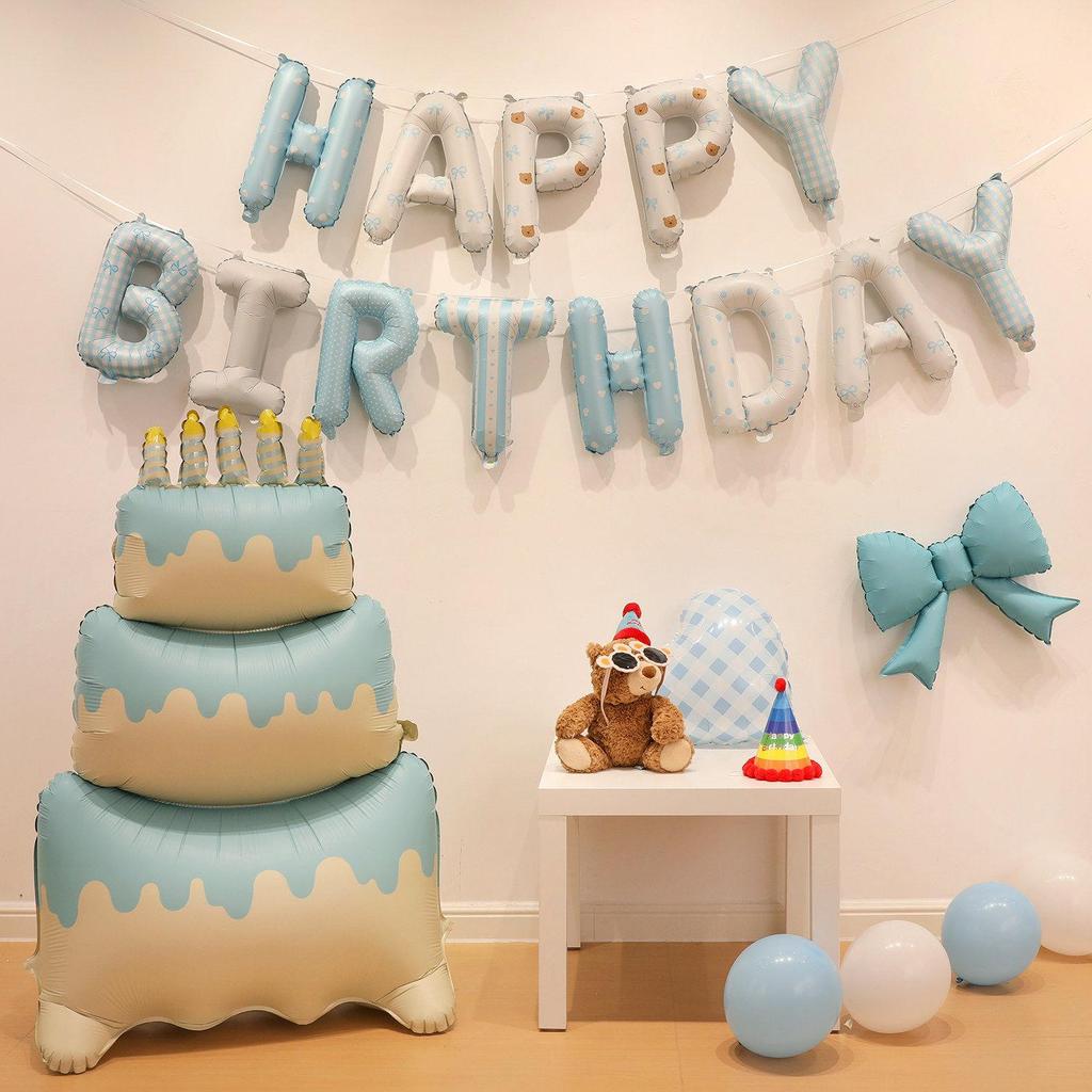 Sfondo con Palloncini a Forma di Torta Rosa Grande per la Festa del 1° Compleanno di una Bambina