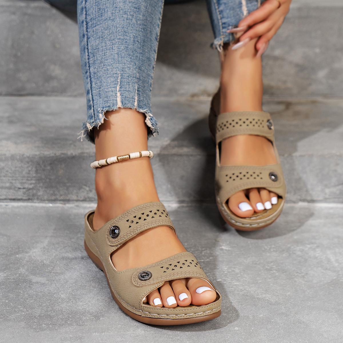 

Женские тапочки 2024 года, лето, новые, ретро, танкетка, заклепки, кожаные, с открытым носком, для ходьбы, пляжные, нескользящие, с круглым носком, для улицы 43 хаки