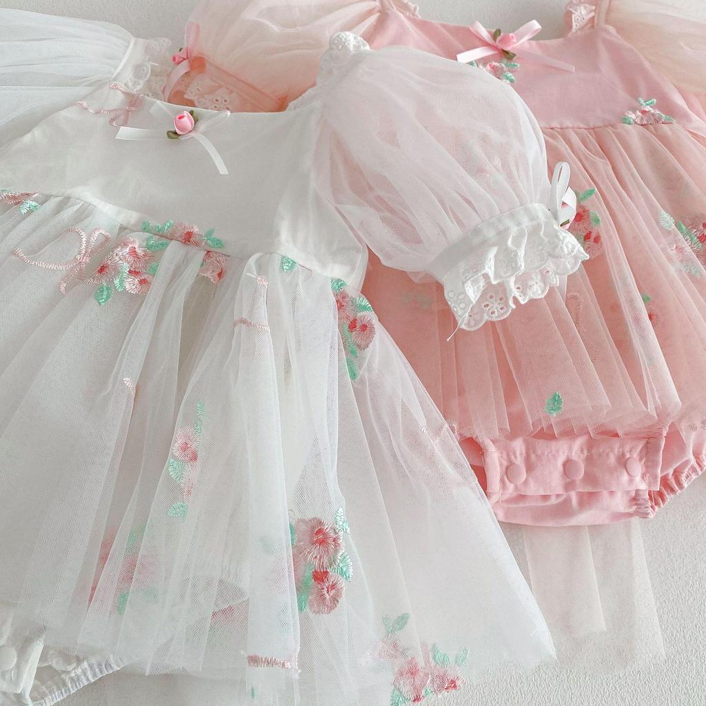 2025 Babyjente Romper med Puffermer, Sløyfe og Nettingbroderi til Første Bursdag