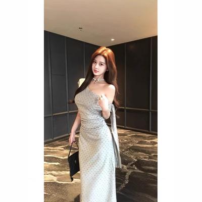 [] Grey Polka Dot Slanted Shoulder Short-sleeved Knitted Dress Pleated Slim-fit Skirt Waist-wrapped Hip Dress