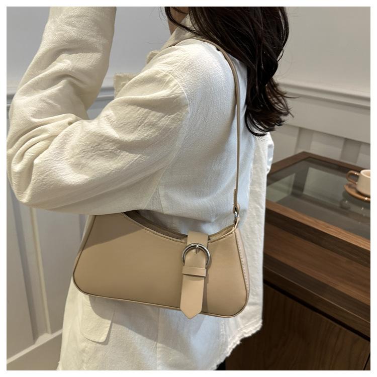 Chic Faux Leather Underarm Bag for Women Trendy Single Shoulder Crossbody Purse Fashionable French Style Daily Handbag CLE