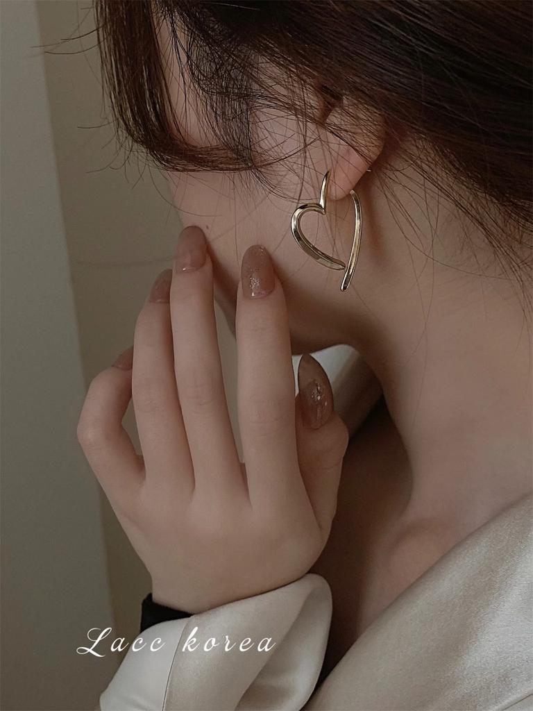 Simple Temperament Love Silver Needle Earrings New Trendy Retro Earrings Women's High-end Niche Design