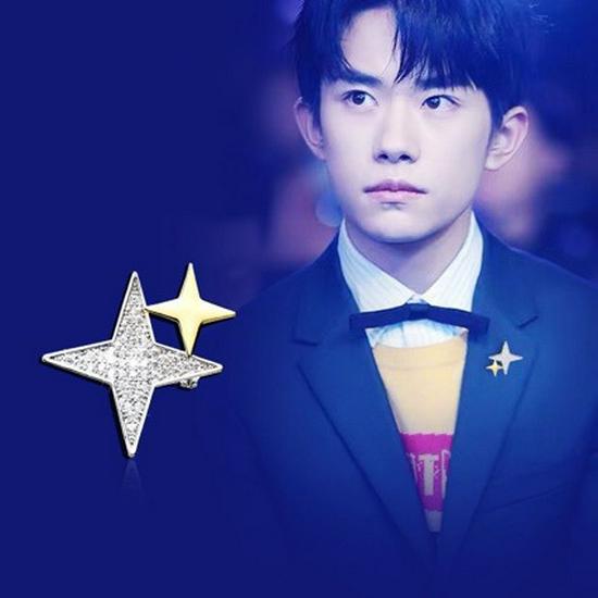 Unisex Brož s křížem a hvězdou se zirkony na klopu - Špendlík proti odhalení