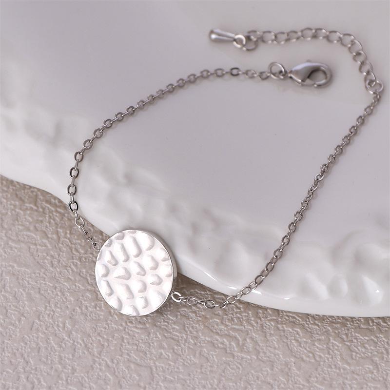 Personalized Simple Concave Round Bracelet for Women's Retro Stylish Round Hammer Pattern